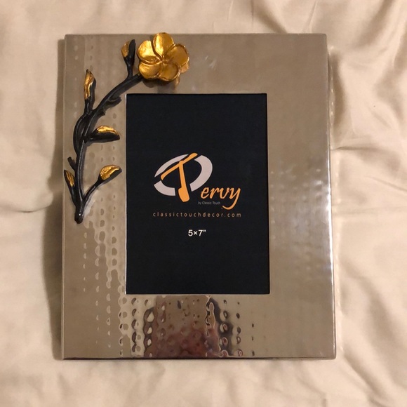 Hammered Silver 5x7  Picture Frame - Picture 1 of 3